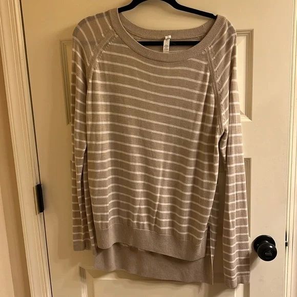 EUC Lululemon Post Savasana Striped Tan White Pullover Sweater- Size 6 - Picture 7 of 13